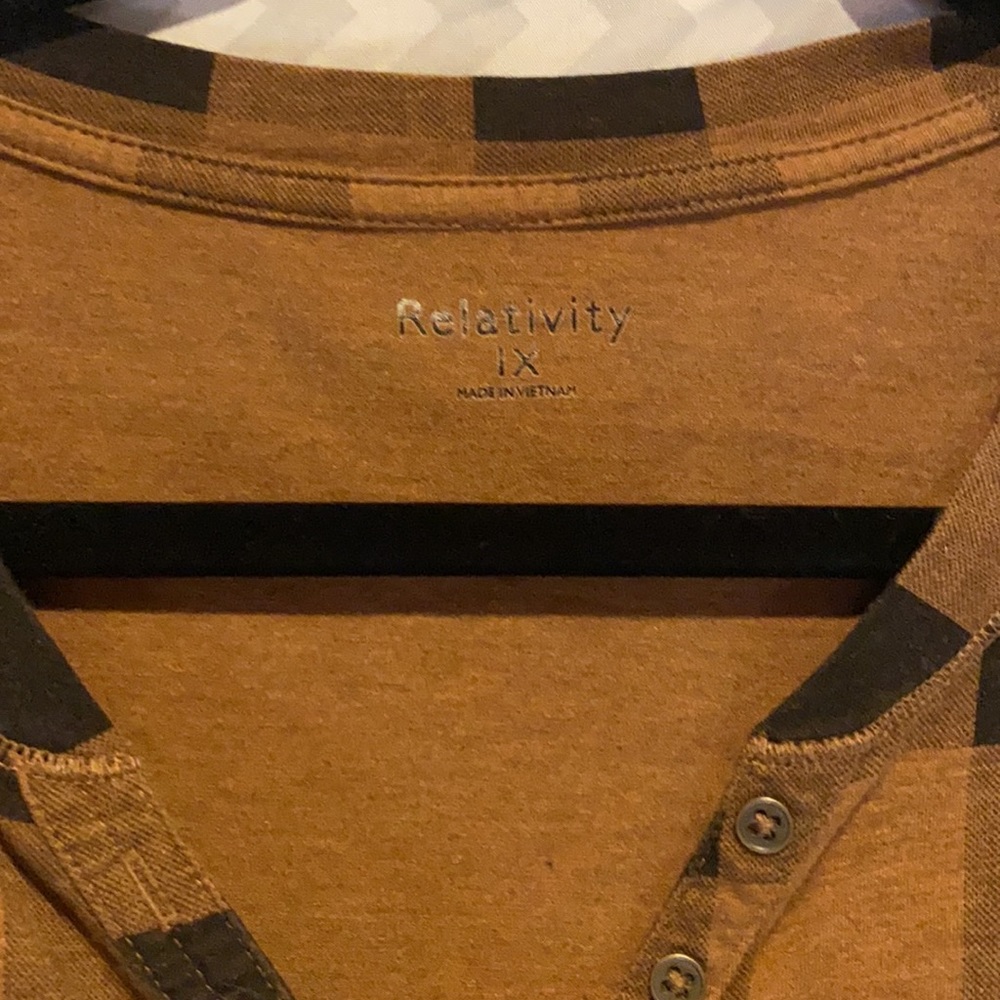 Shirt - Picture 2 of 5